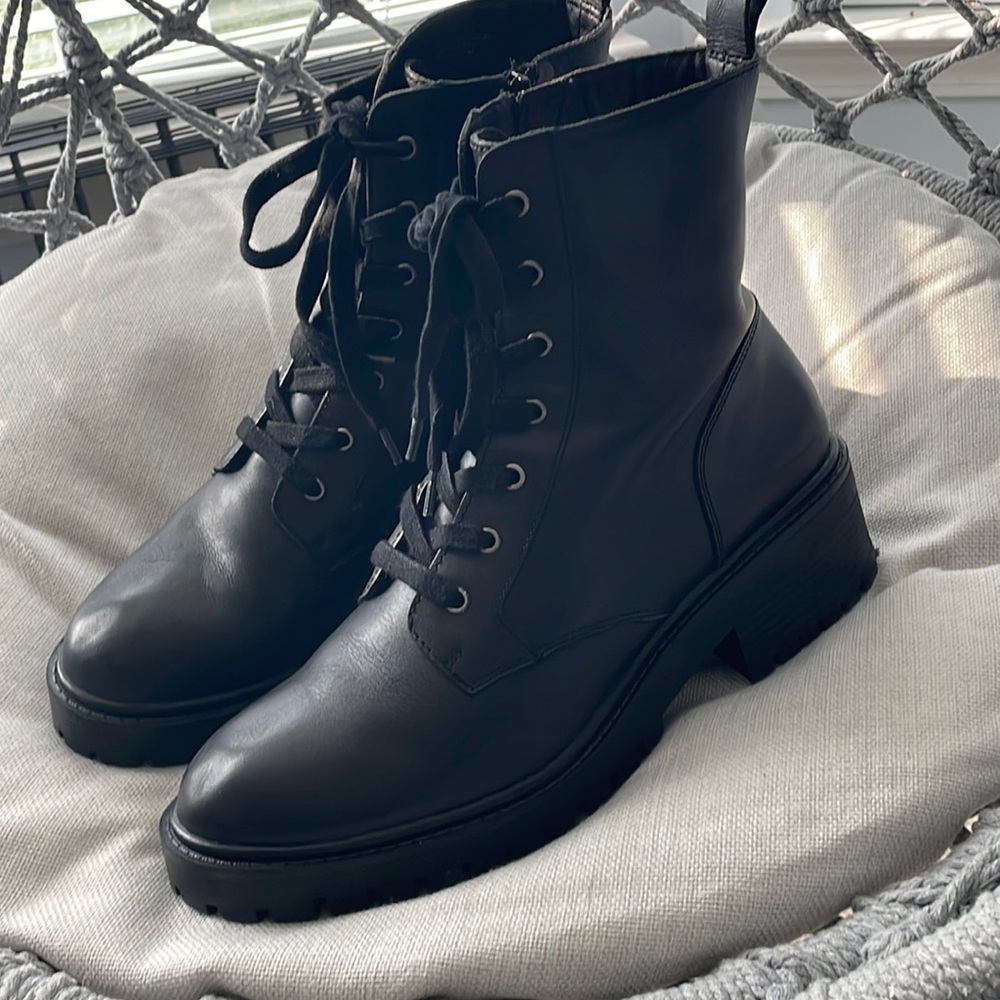 Black DSW heel doc martins